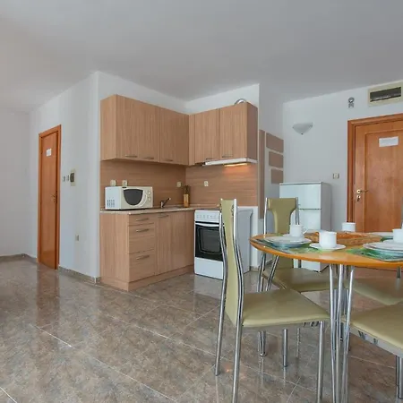 Appartement Top-located With Balcony *