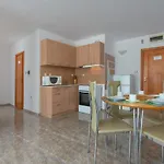شقة Top-located With Balcony *