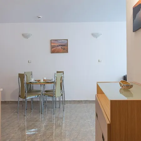 Top-located With Balcony Lägenhet Slăntjev Brjag