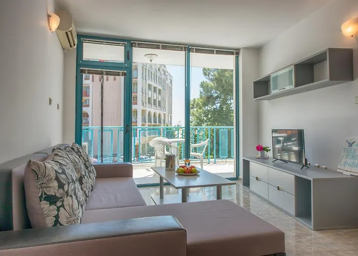 Top-located With Balcony Słoneczny Brzeg