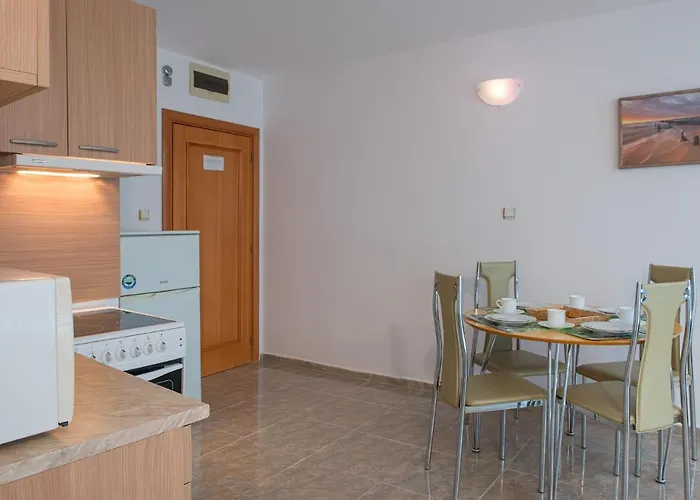 Top-located With Balcony Apartament Słoneczny Brzeg