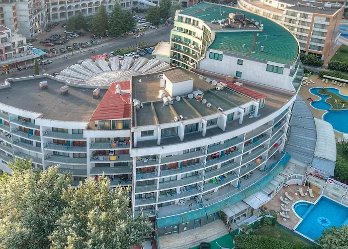 Top-located With Balcony Apartament